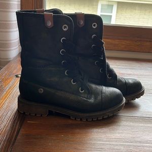 Roxy black winter combat boots